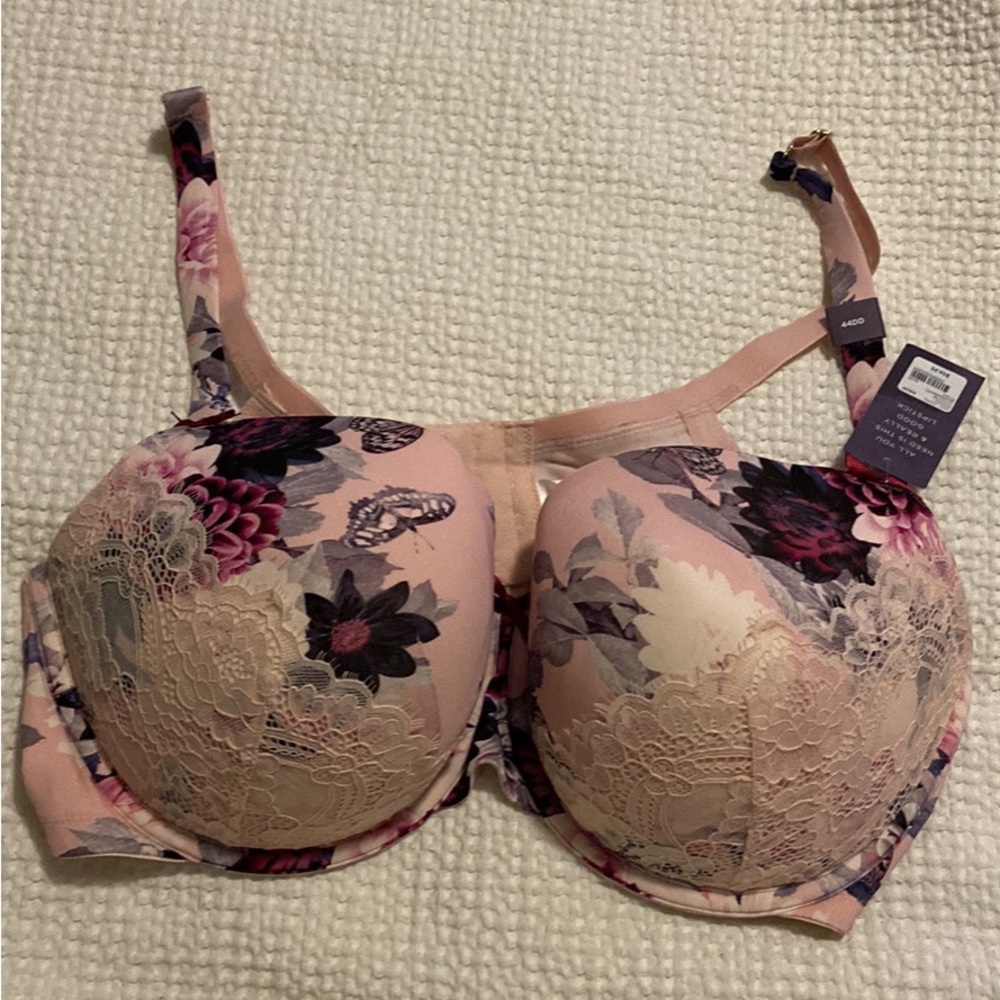 BRAND NEW Cacique bra size 44DD